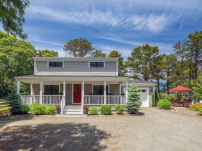Chic Spacious Home Half a Mile From Commercial Street